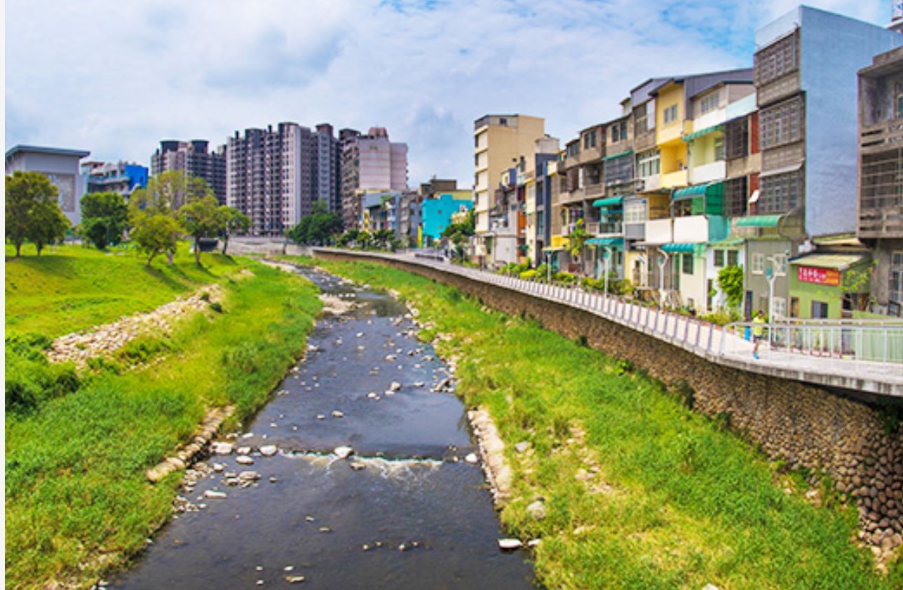 Gravel contact aeration/oxidation and intercepting projects in Xinshi Park, Laojie River